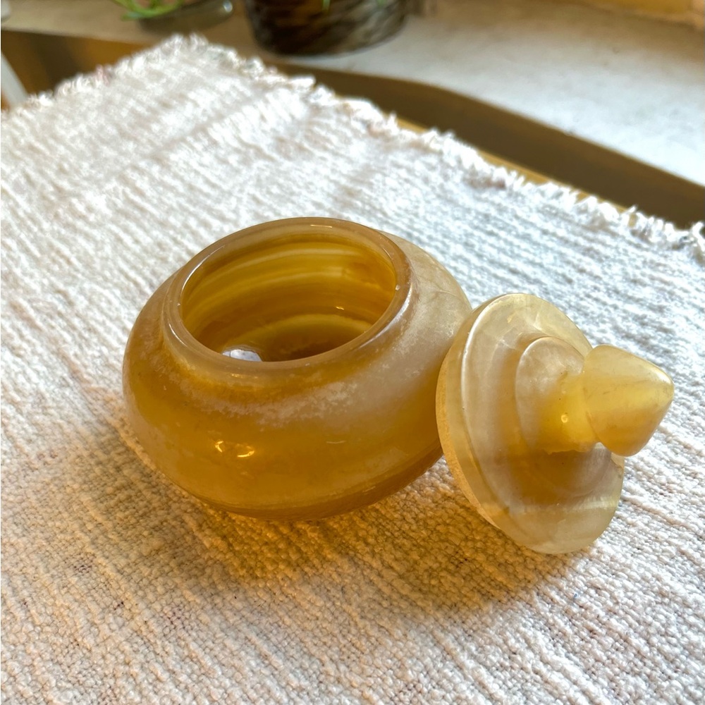 Vintage Polished Alabaster Lidded Bowl - Picture 4 of 14